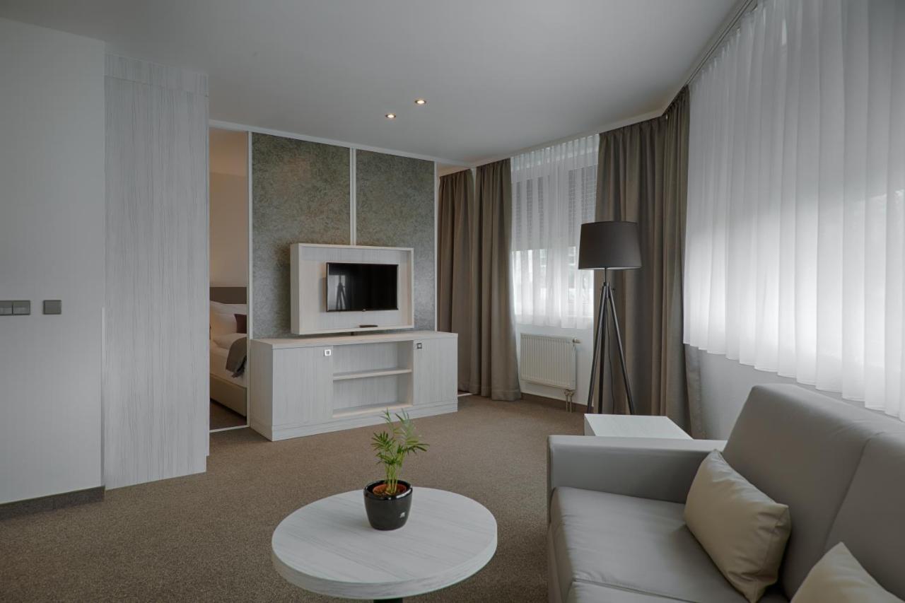 Hotel Townhouse Dahlewitz  Ngoại thất bức ảnh